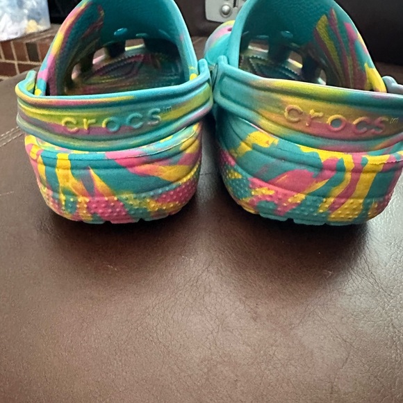 Kids Unisex Crocs Tye Dyed, Classic marbled size 2 - Picture 6 of 8